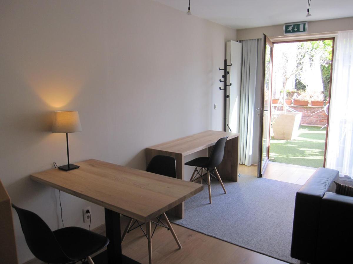 Bonobo Apartment